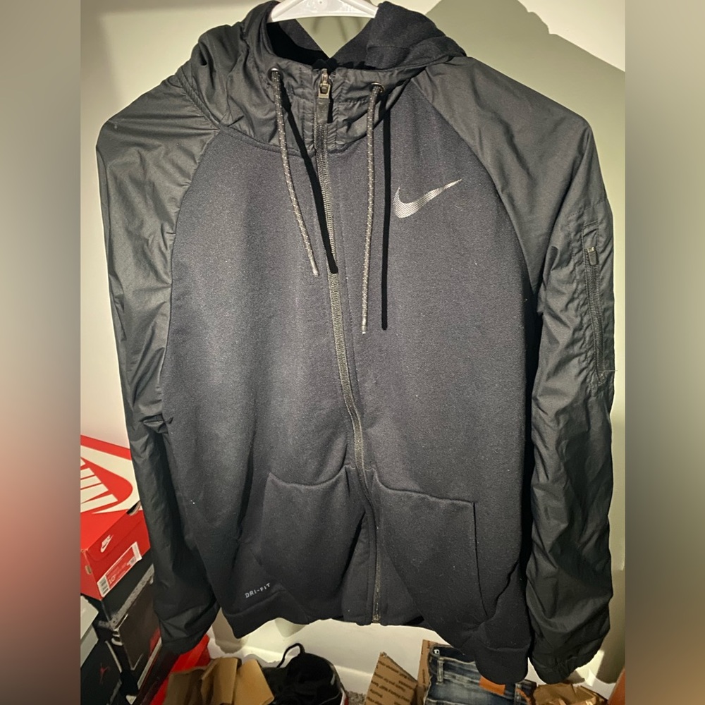Nike Jacket - Picture 2 of 7